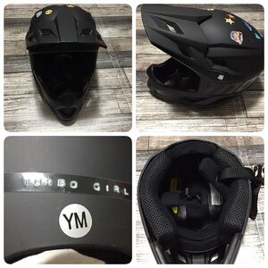 Mongoose Title Full Face BMX Helmet Size YM Matte Black READ